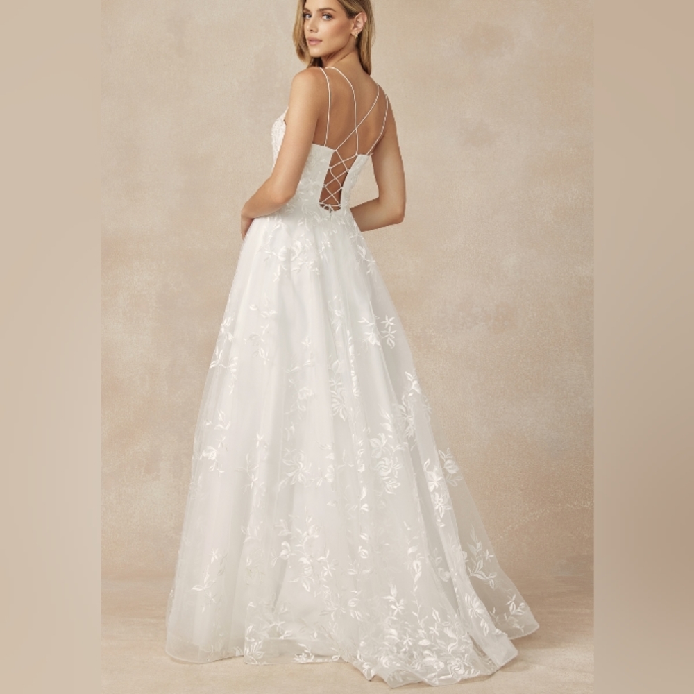 Wedding dress